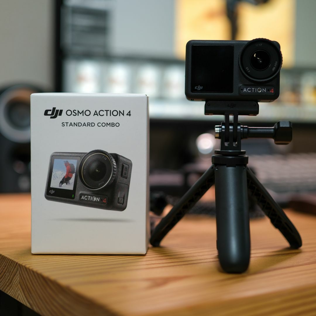 【値下げ】DJI OSMO ACTION4 【美品】【おまけ付き】 スマホ/家電/カメラのカメラ(ビデオカメラ)の商品写真