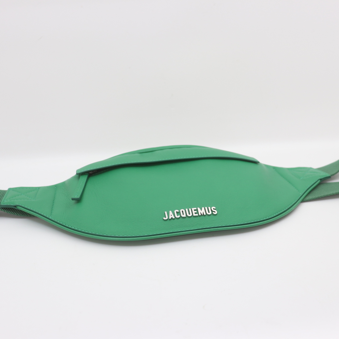 ITPRUUSNGHJY 新品 未使用 JACQUEMUS ジャックムス ウエストバッグ グリーン タグ 保存袋