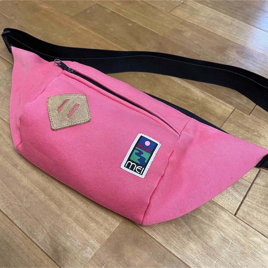 MEI(メイ)のMEI ウエストバッグ ボディバッグ　ピンク レディースのバッグ(ボディバッグ/ウエストポーチ)の商品写真