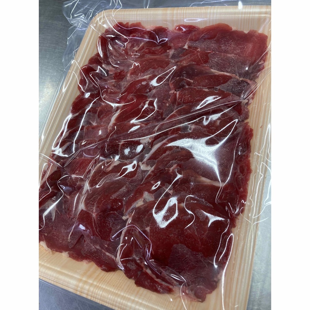 猪肉‼️メス猪肉限定‼️特選赤身肉400gスライス⭐︎真空冷凍パックです｡ 食品/飲料/酒の食品(肉)の商品写真