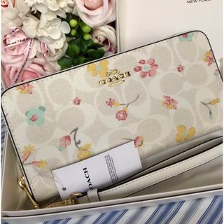 コーチ(COACH) 財布(レディース)（花柄）の通販 1,000点以上 | コーチ ...