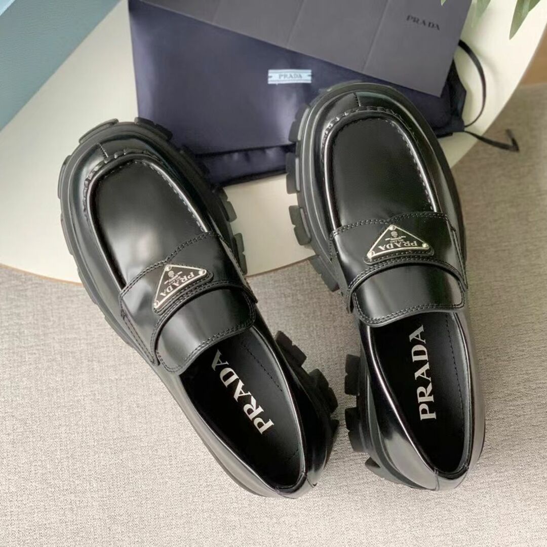 PRADA - 美品✦PRADA✦プラダ レザー ローファー厚底37の通販 by ...