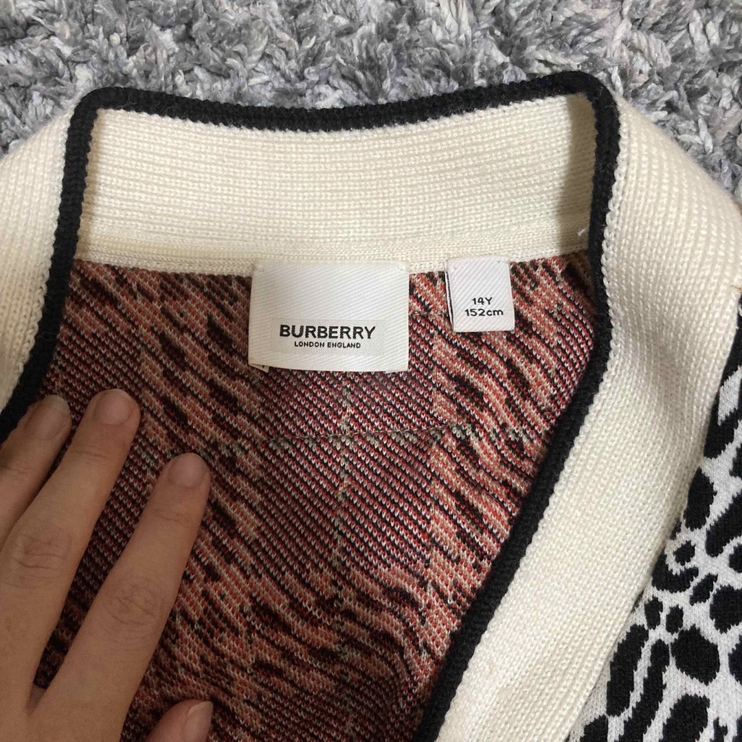 BURBERRY(バーバリー)の現行タグUK4BURBERRY s ニットカーディガン レディースのトップス(カーディガン)の商品写真