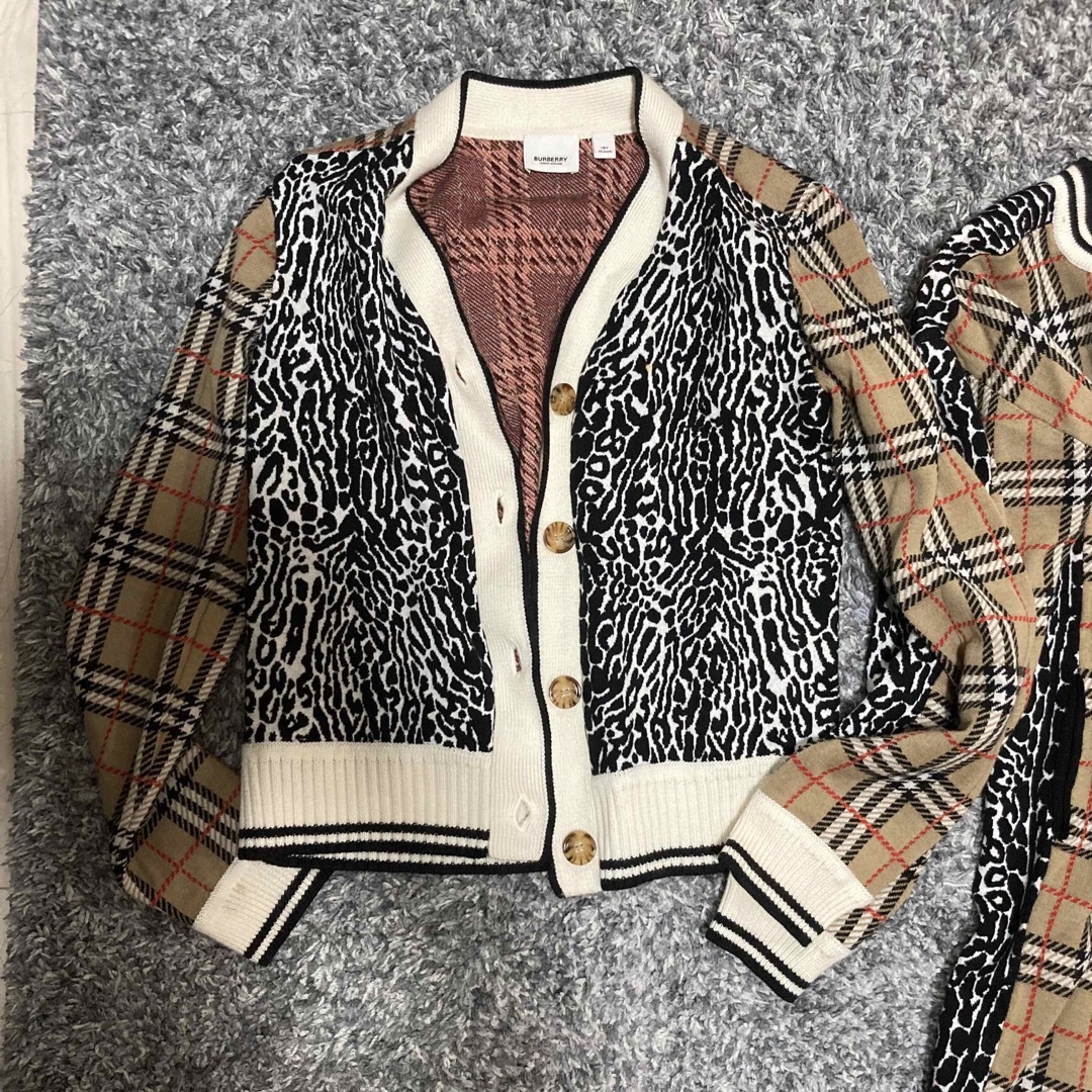 BURBERRY(バーバリー)の現行タグUK4BURBERRY s ニットカーディガン レディースのトップス(カーディガン)の商品写真