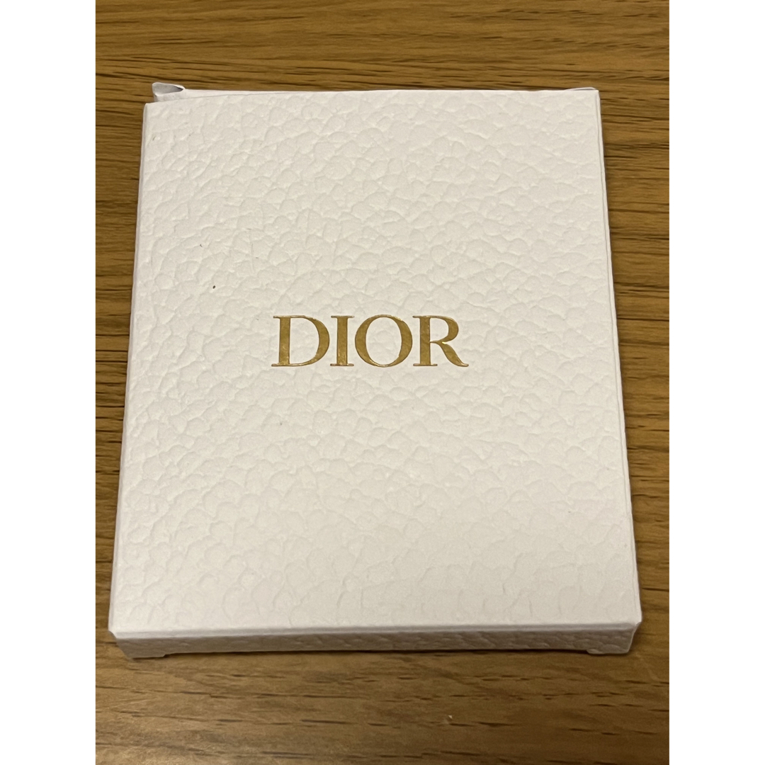 Christian Dior(クリスチャンディオール)のDior ディオール ブレスレット リボン 会員 ギフト2023 ノベルティ レディースのアクセサリー(ブレスレット/バングル)の商品写真