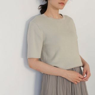 ユニクロ(UNIQLO)のリブニット半袖プルオーバー　未使用に近い(ニット/セーター)