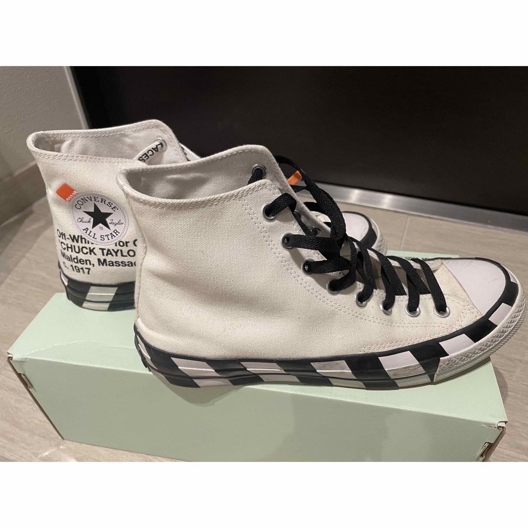 ALL STAR（CONVERSE）(オールスター)のいっくん様ConverseChuckTaylorAllStaroff-White メンズの靴/シューズ(スニーカー)の商品写真