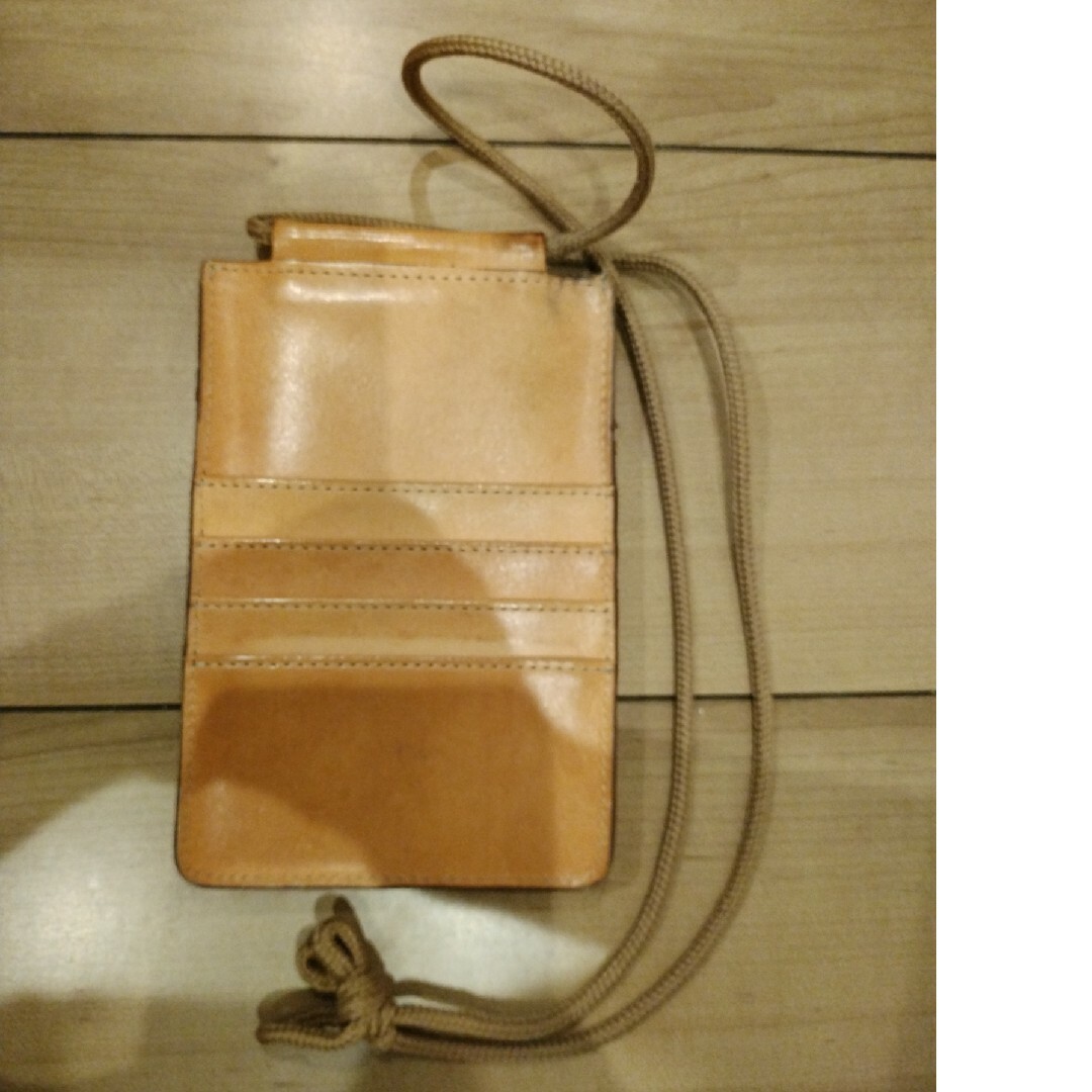 MUJI (無印良品)(ムジルシリョウヒン)の無印良品　イタリア産ヌメ革　ミニサコッシュ 生成 レディースのバッグ(ショルダーバッグ)の商品写真