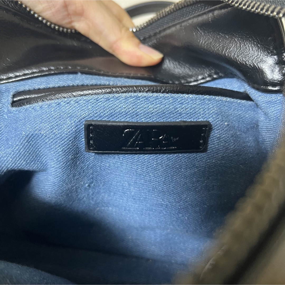 ZARA(ザラ)のZARA レザー調ショルダーバッグ レディースのバッグ(ショルダーバッグ)の商品写真
