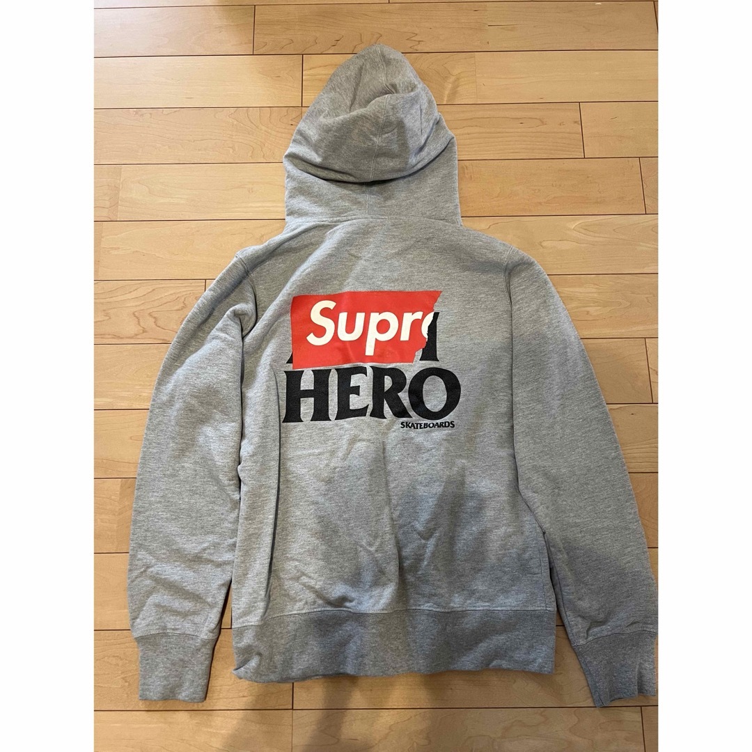 SUPREME×ANTI HERO コラボスウェット