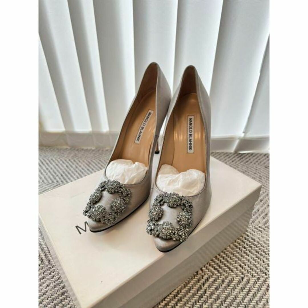 MANOLO BLAHNIK - マノロブラニク ハンギシ シルバーサテン 37の通販