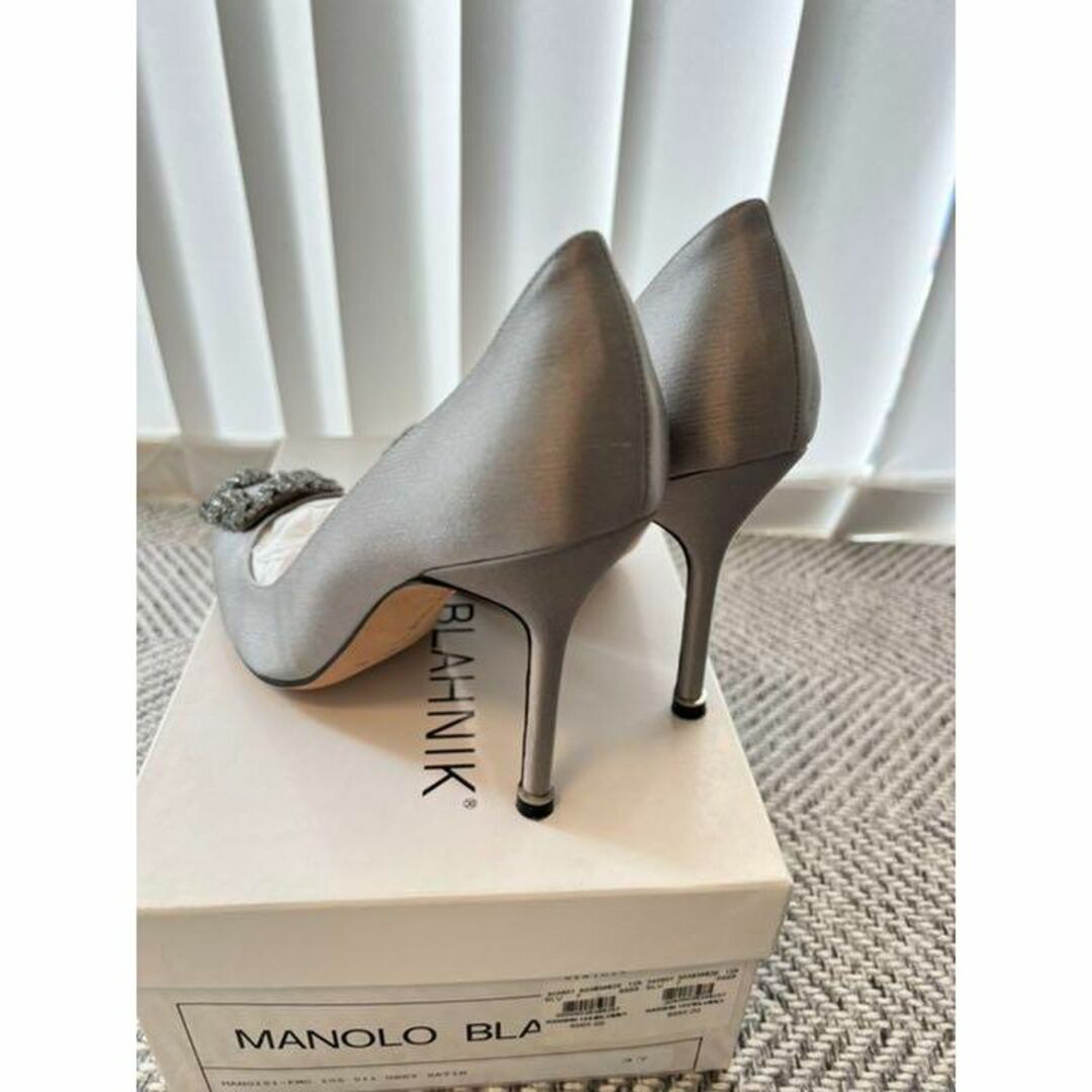 MANOLO BLAHNIK - マノロブラニク ハンギシ シルバーサテン 37の通販