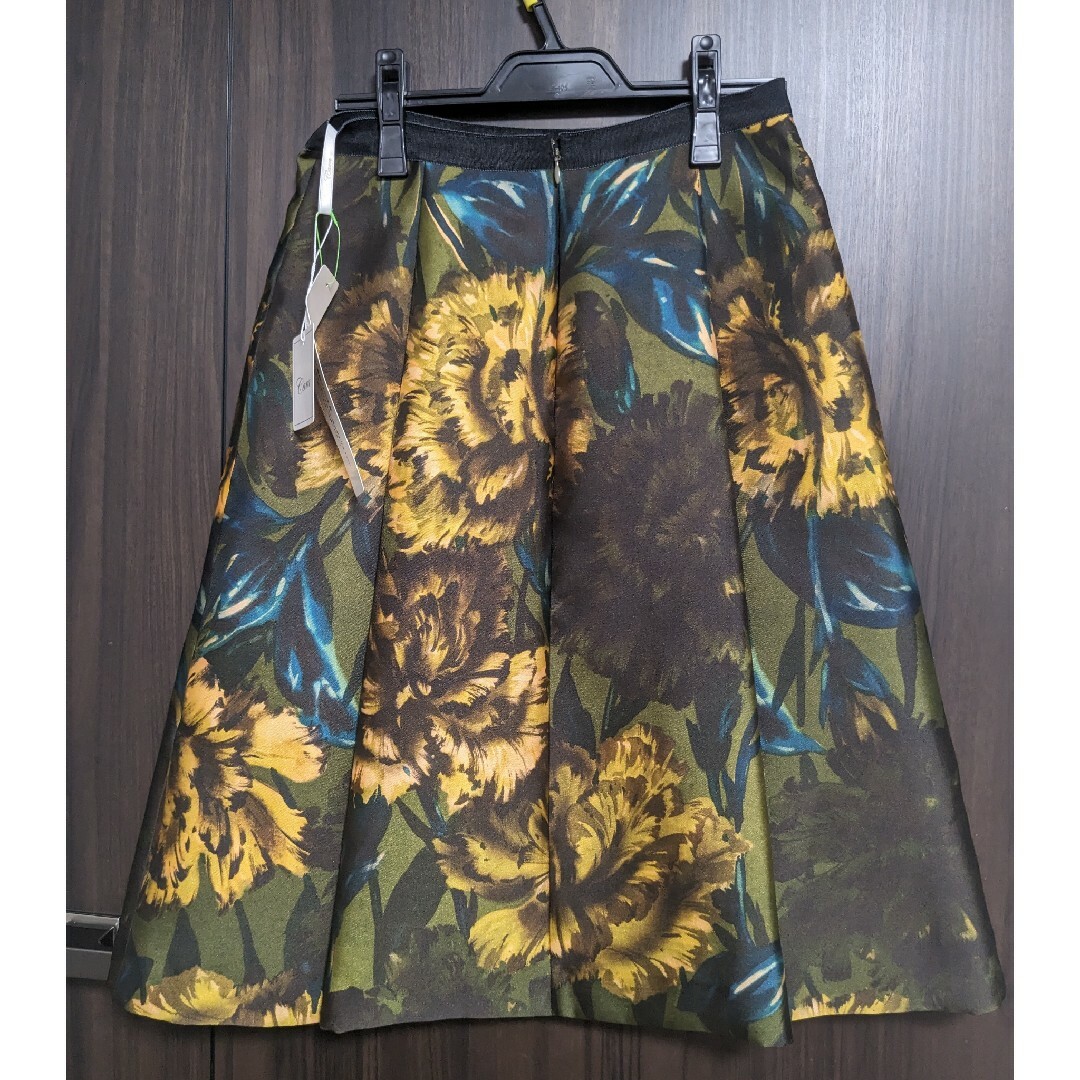 dinos(ディノス)のdinos 「ギオルディ」社製生地 フラワープリントスカート レディースのスカート(ひざ丈スカート)の商品写真