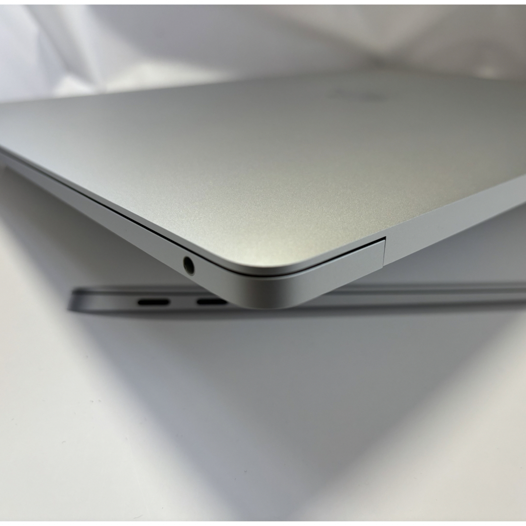 Apple(アップル)のApple13.3インチM1 MacBook Air 8GB 256GB SSD スマホ/家電/カメラのPC/タブレット(ノートPC)の商品写真