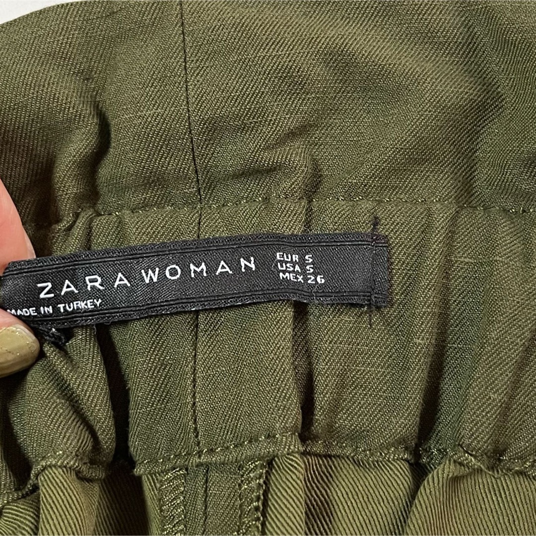 ZARA(ザラ)のZARA ボタン付き　ウエストパンツ　サイズS 美品 レディースのパンツ(カジュアルパンツ)の商品写真