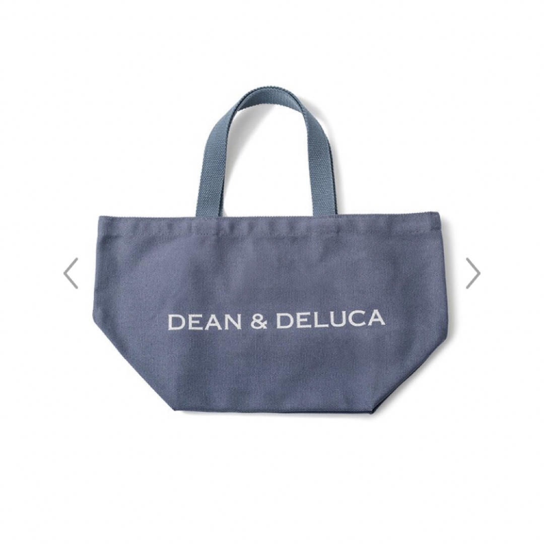 DEAN & DELUCA(ディーンアンドデルーカ)のDEAN & DELUCA　2023チャリティートート　ブルーグレーS レディースのバッグ(トートバッグ)の商品写真