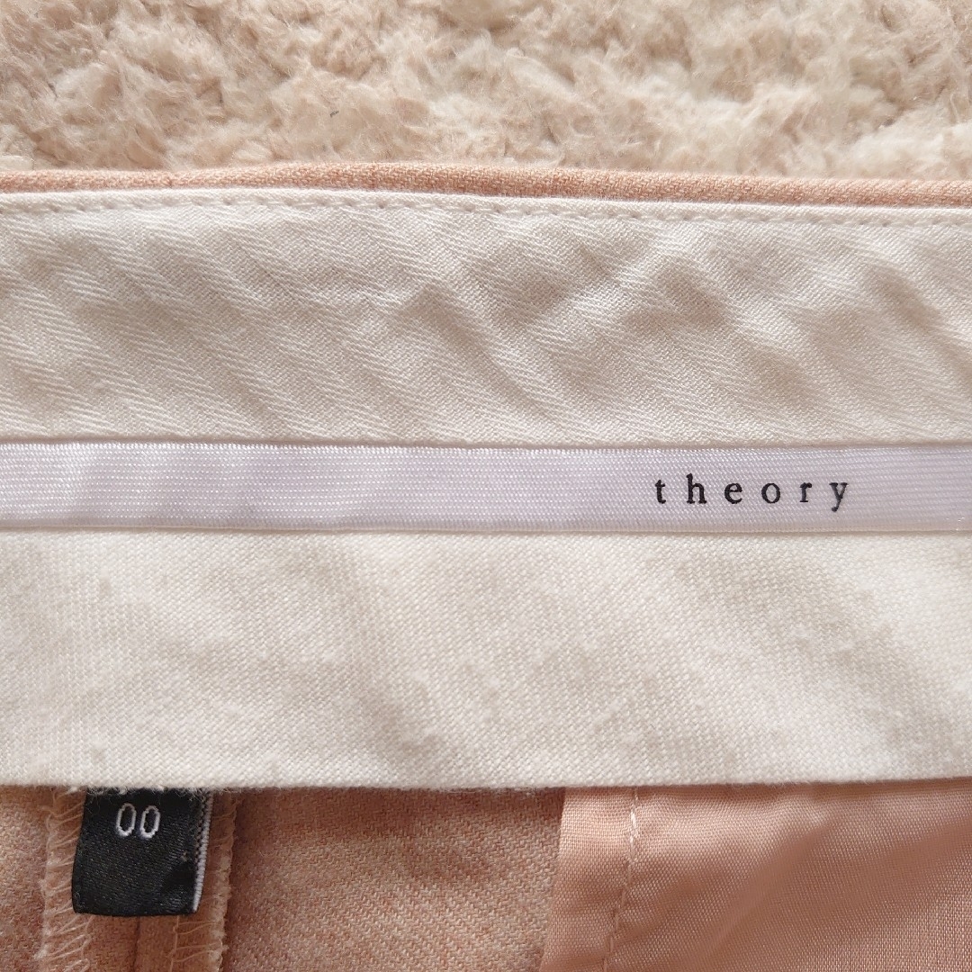 theory(セオリー)の🌼theory🌼クロップトパンツ レディースのパンツ(クロップドパンツ)の商品写真