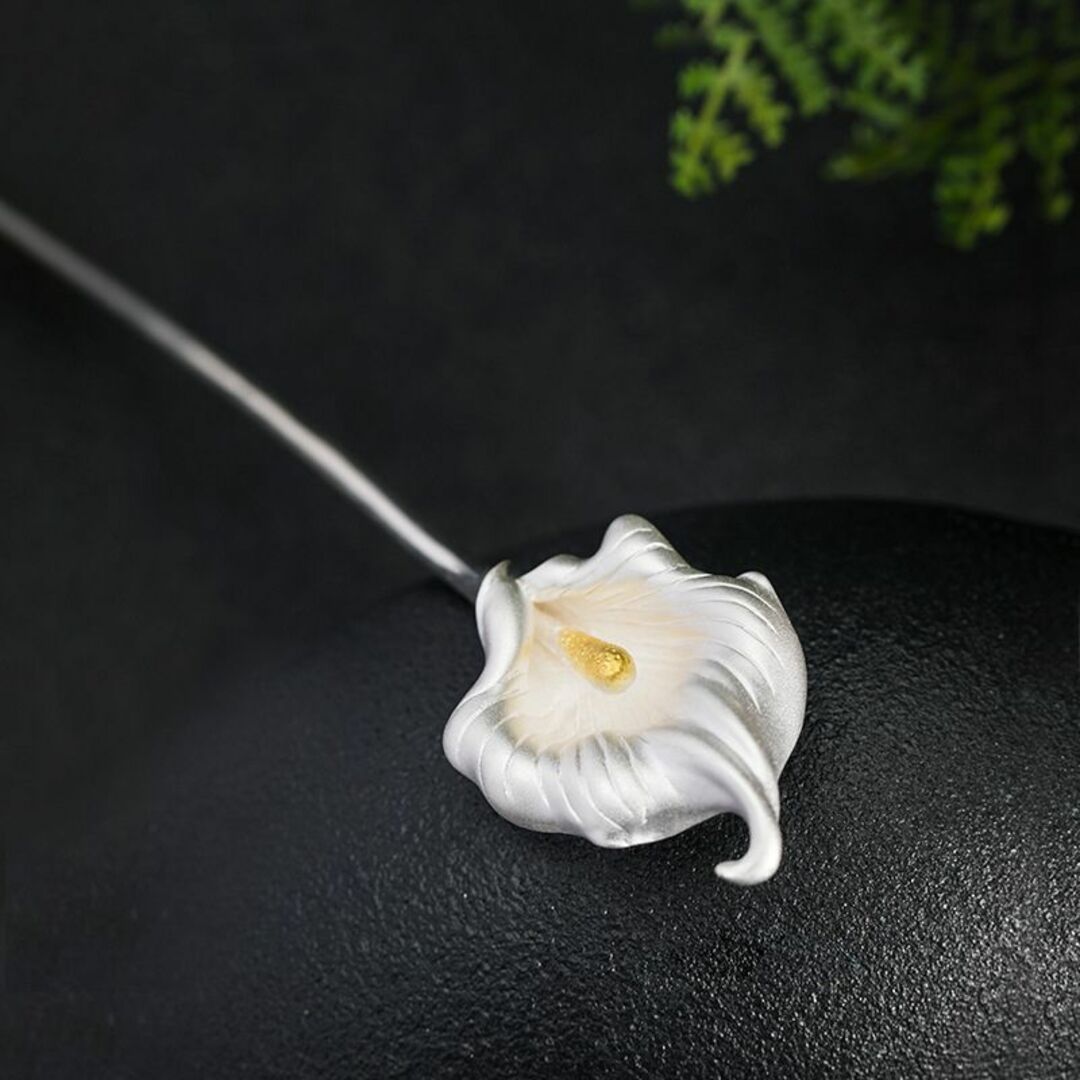 オランダカイウの花びらを再現したかんざし - 華やかな オランダカイウの花びらを再現したかんざし - 華やかな