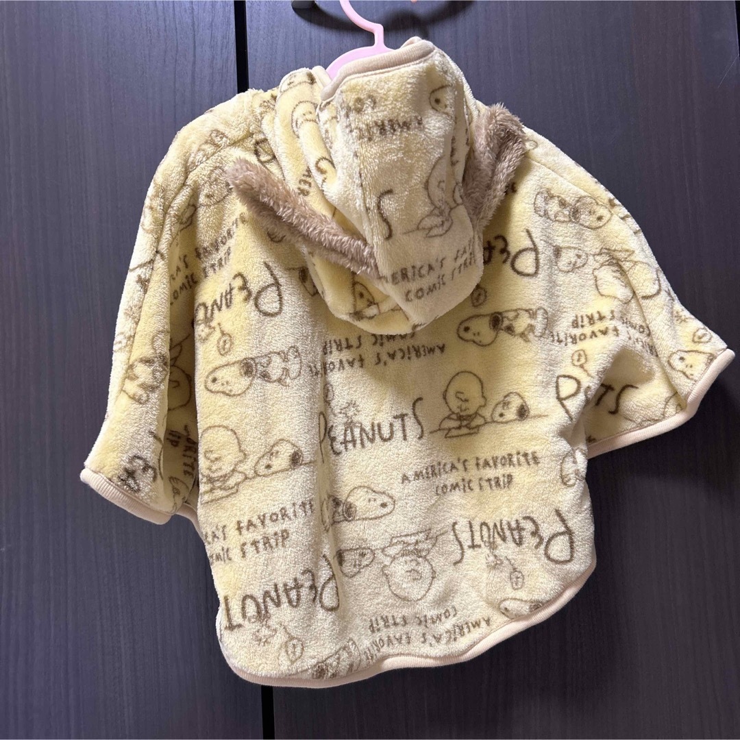 PEANUTS(ピーナッツ)のスヌーピー  耳付きポンチョ　70〜90㎝ キッズ/ベビー/マタニティのキッズ服女の子用(90cm~)(ジャケット/上着)の商品写真