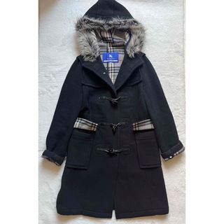 バーバリーブルーレーベル(BURBERRY BLUE LABEL)のバーバリーブルーレーベル ノバチェック ダッフルコート ファー 黒 38 M(ダッフルコート)