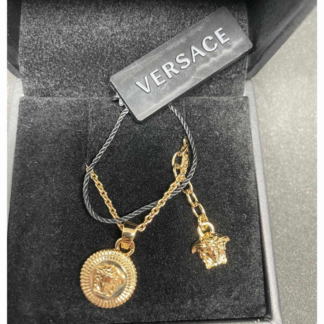 アクセサリーVersace ネックレス　メドゥーサ　⭐︎人気⭐︎