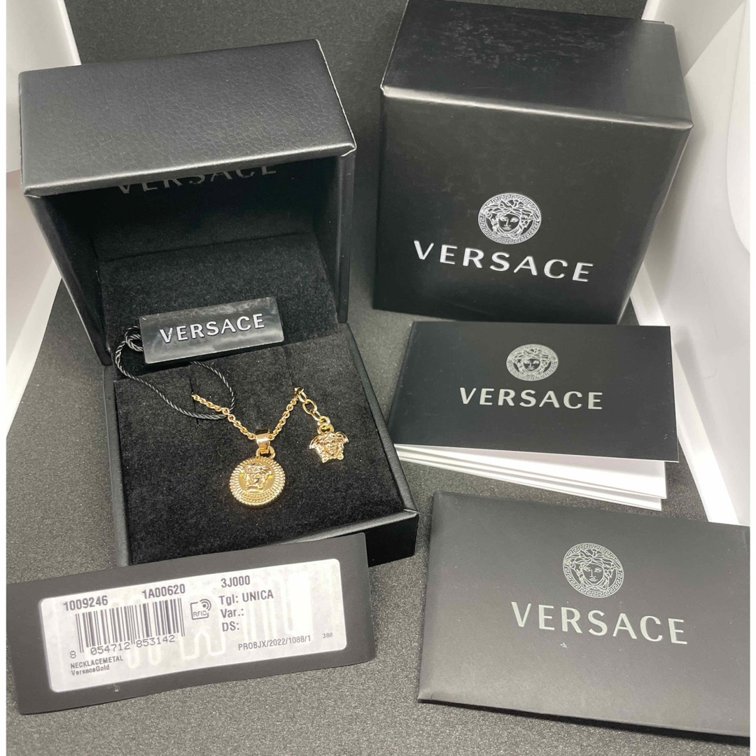 VERSACE(ヴェルサーチ)のVersace ネックレス　メドゥーサ　⭐︎人気⭐︎ メンズのアクセサリー(ネックレス)の商品写真