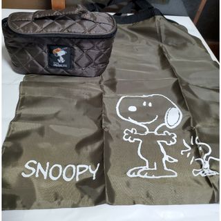 スヌーピー(SNOOPY)の新品に近い美品SNOOPY エコバッグ、バニティ-ポ-チ、合計2点グリーン(キャラクターグッズ)