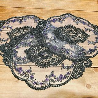 ドイリー コースター 花瓶敷き 黒 インテリア レース 刺繍 新品未使用(インテリア雑貨)