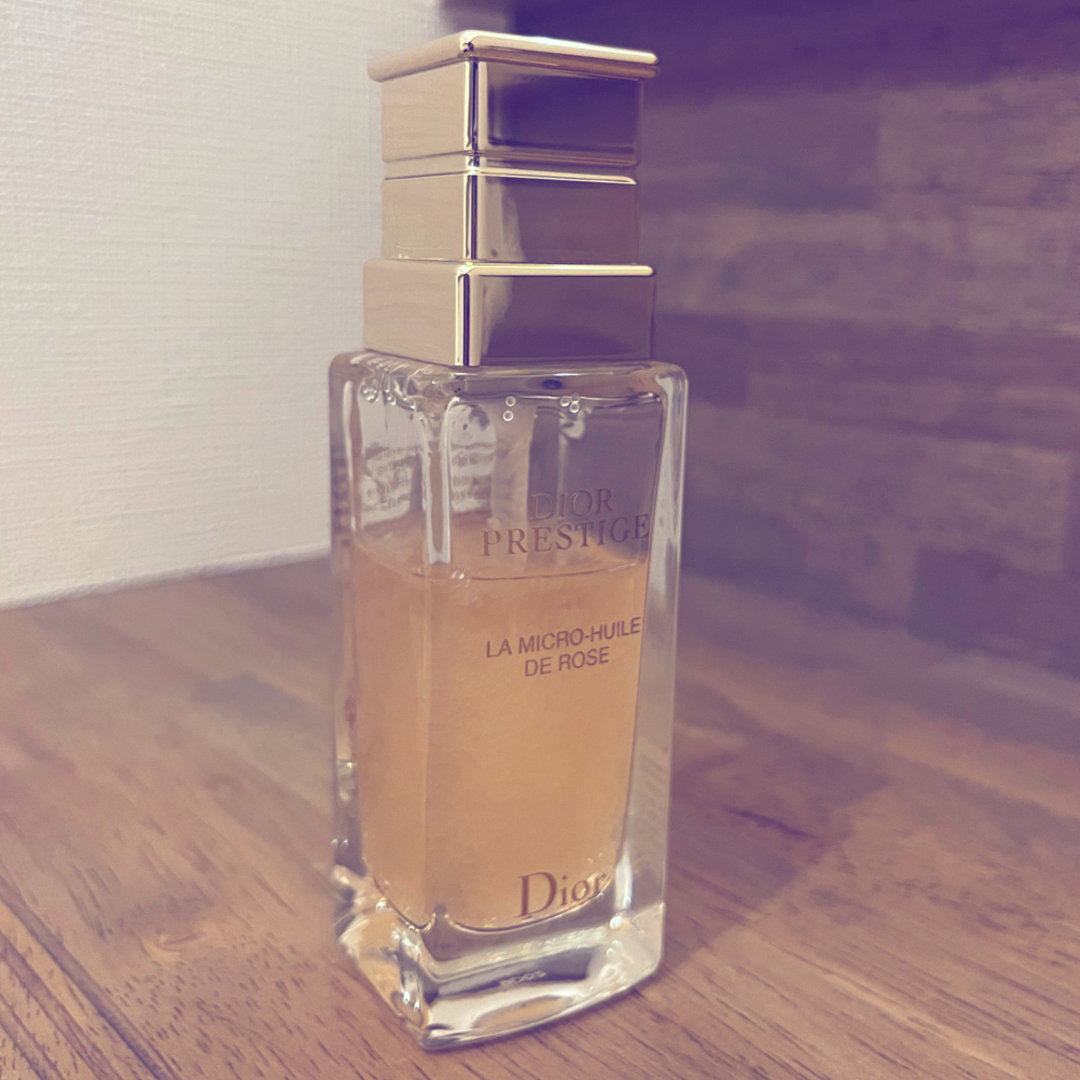Dior(ディオール)の値下げ！DIORディオール　PRESTIGE MICRO-HUILE プレ美容液 コスメ/美容のスキンケア/基礎化粧品(美容液)の商品写真