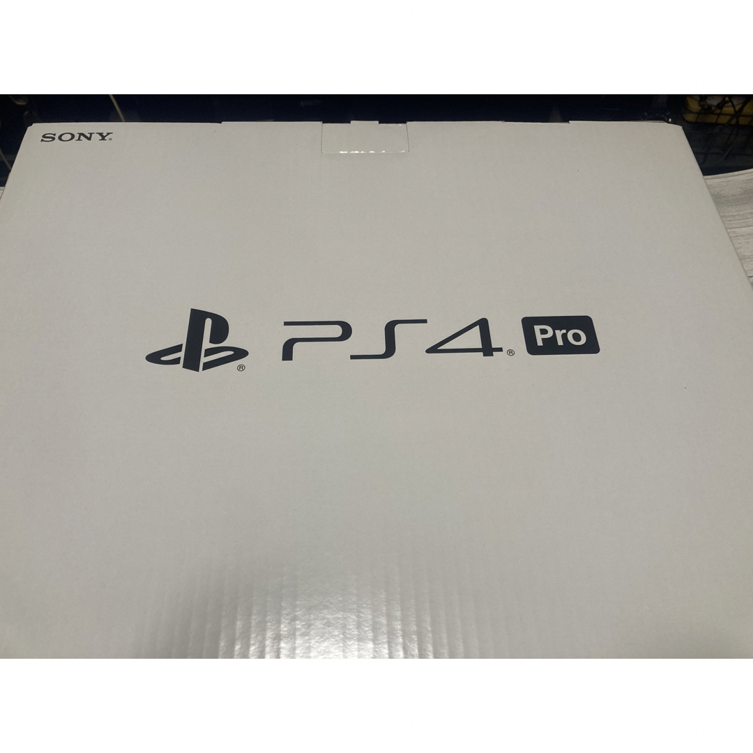 PlayStation4(プレイステーション4)のPS4 Pro モンスターハンター リオレウスエディション エンタメ/ホビーのゲームソフト/ゲーム機本体(家庭用ゲーム機本体)の商品写真