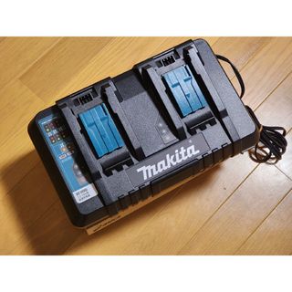 VOICE ヴォイス フルライン レッドレーザー墨出器 VLR-8X 本体+AC ...