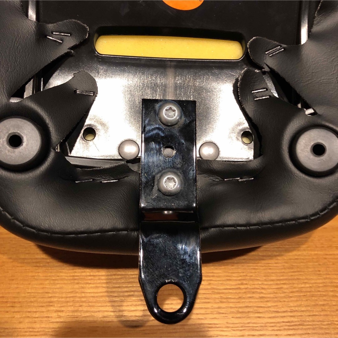 ハーレー純正 当てはめ バッドランダーシート FLSB、FXLR、FXLRS ハーレー純正 当てはめ バッドランダーシート FLSB、FXLR、FXLRS