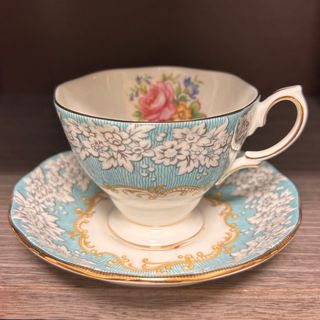 ロイヤルアルバート(ROYAL ALBERT)のロイヤルアルバート エンチャントメント カップ＆ソーサー　1客(食器)