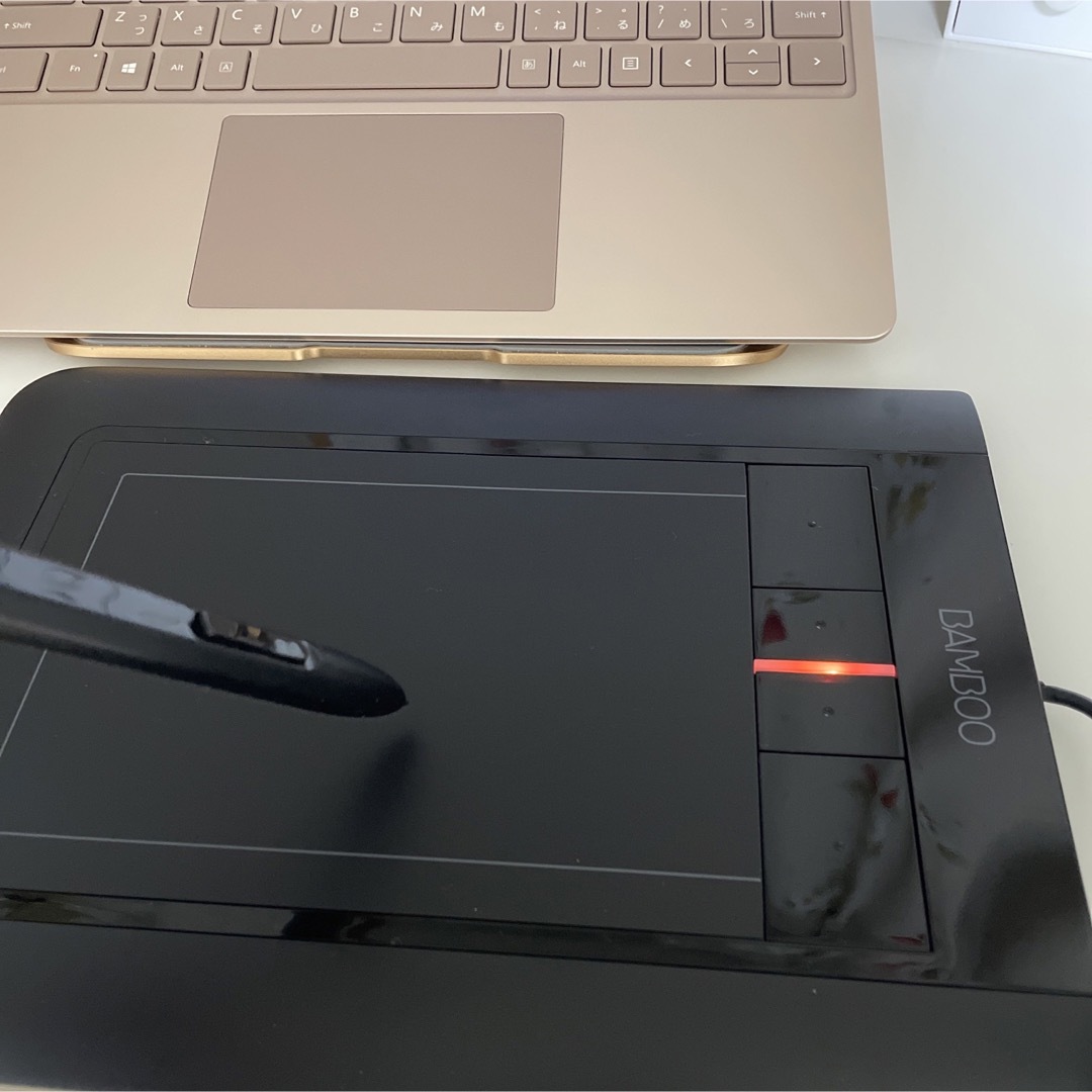 Wacom(ワコム)のペンタブ　BAMBOO Wacom ペンタブレットCTH-460/K0 スマホ/家電/カメラのPC/タブレット(PC周辺機器)の商品写真