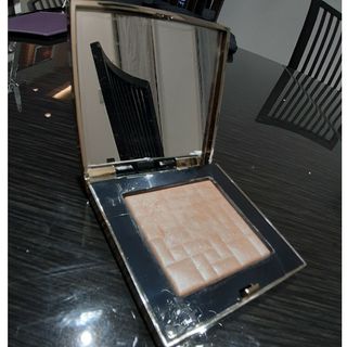 ボビイブラウン(BOBBI BROWN)のボビイブラウン　ハイライティングパウダー　ハニーグロウ(フェイスカラー)