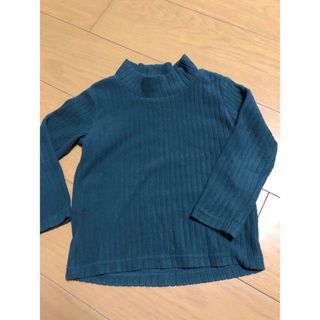 ユニクロ(UNIQLO)のUNIQLO♫ 柔らか暖か　トップス　100(ニット)