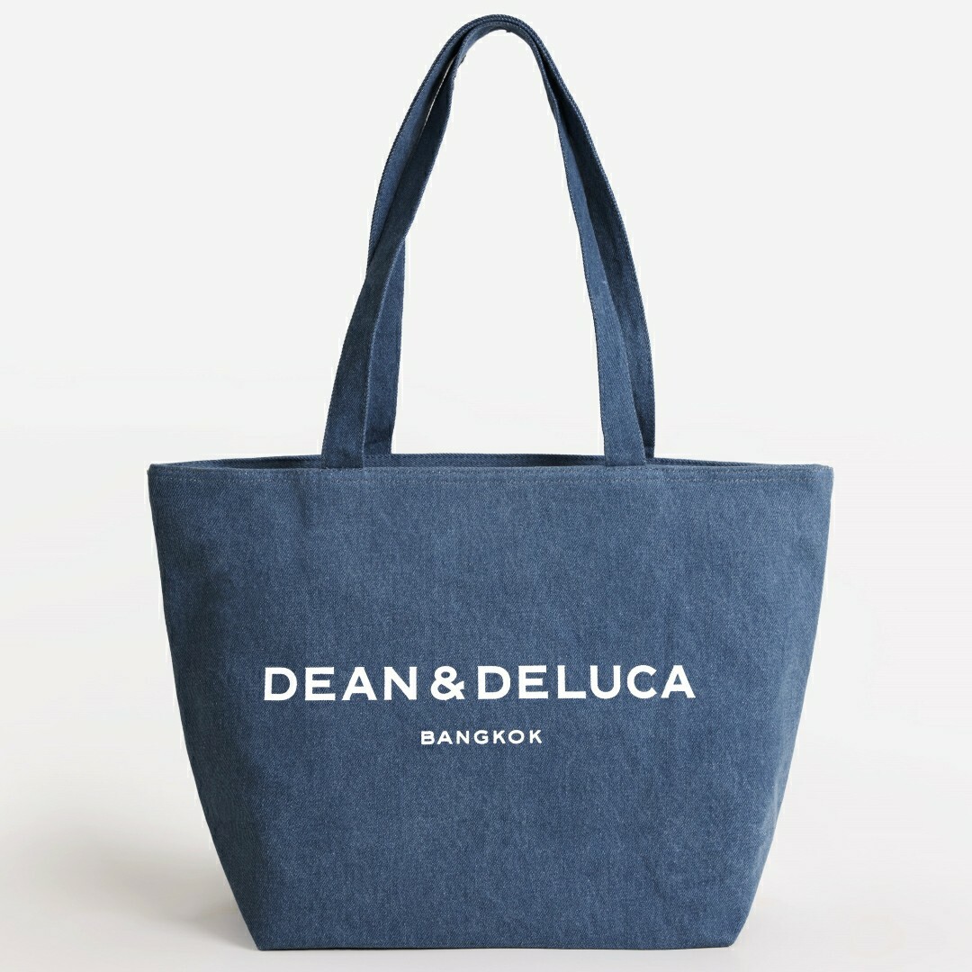 DEAN & DELUCA(ディーンアンドデルーカ)のディーン&デルーカ　タイ限定デニム　開口部にファスナー付きでA4も入るトート レディースのバッグ(トートバッグ)の商品写真