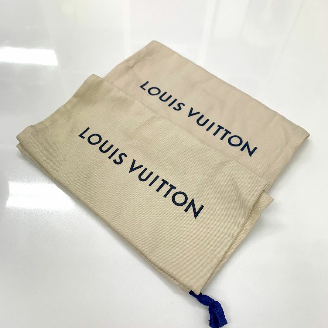 LOUIS VUITTON(ルイヴィトン)の6339 ヴィトン ピローライン ナイロン モノグラム アンクルブーツ ブラック レディースの靴/シューズ(ブーツ)の商品写真