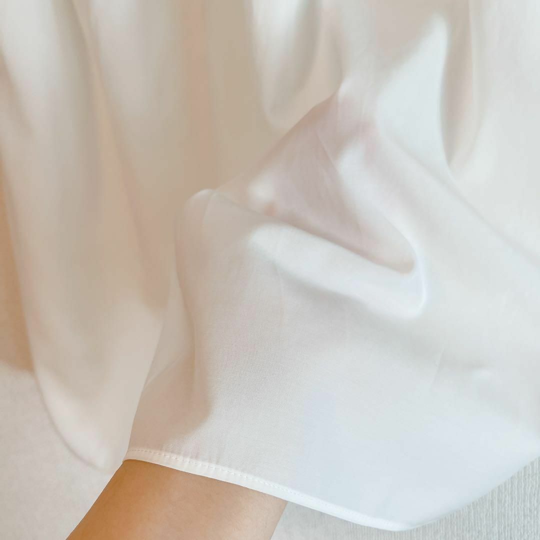 DRESSTERIOR(ドレステリア)のふんわりシルエットが可愛い♪　袖なしギャザーブラウス　M　ホワイト レディースのトップス(シャツ/ブラウス(半袖/袖なし))の商品写真