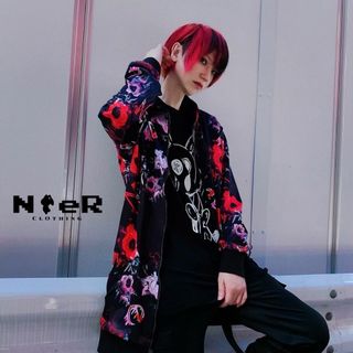 シヴァーライズ(CIVARIZE)のNieR clothing ニーア　総柄ローズジップジップパーカー☆薔薇♪(パーカー)