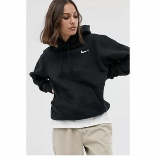 ナイキ(NIKE)の【NIKE】ナイキ ロゴ オーバーサイズ スエット フーディ XS(パーカー)