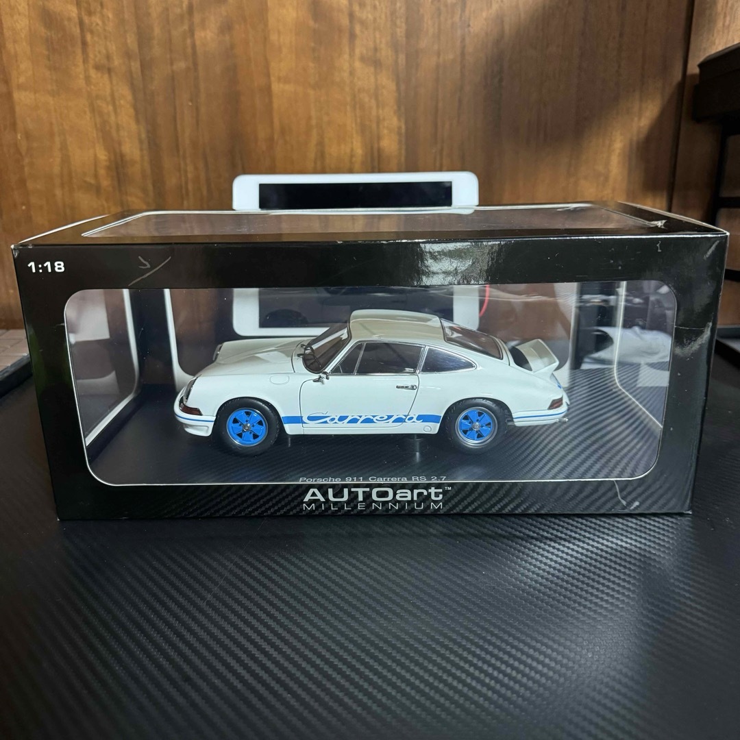 AUTOart - 絶版未展示品オートアート1/18ポルシェ911 カレラ RS 2.7 