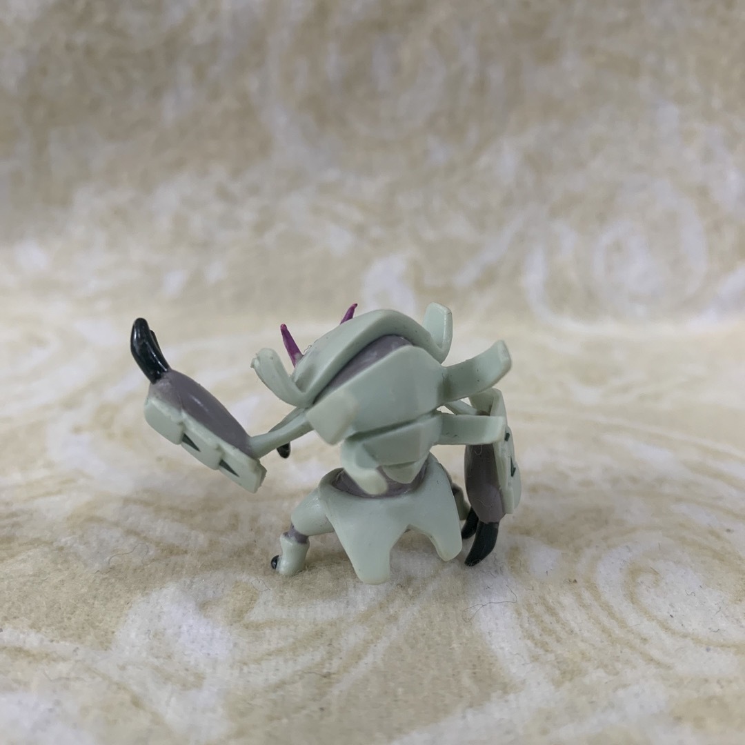 ポケモン フィギュア ミニ グソクムシャの通販 by まねこ's shop ポケモン フィギュア ミニ グソクムシャの通販 by まねこ's shop