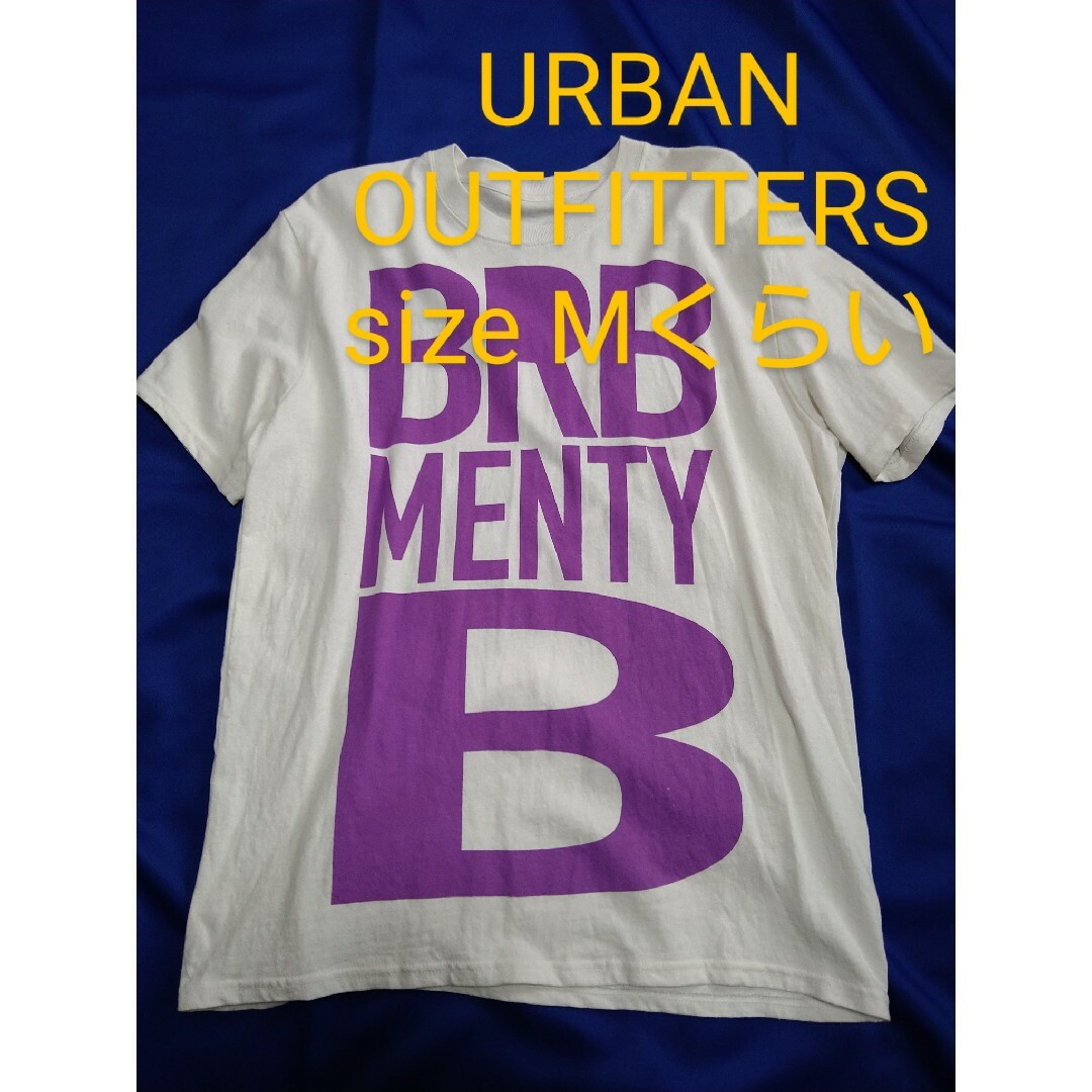 Urban Outfitters(アーバンアウトフィッターズ)のURBAN OUTFITTERS アーバンアウトフィッターズ Tシャツ メンズのトップス(Tシャツ/カットソー(半袖/袖なし))の商品写真