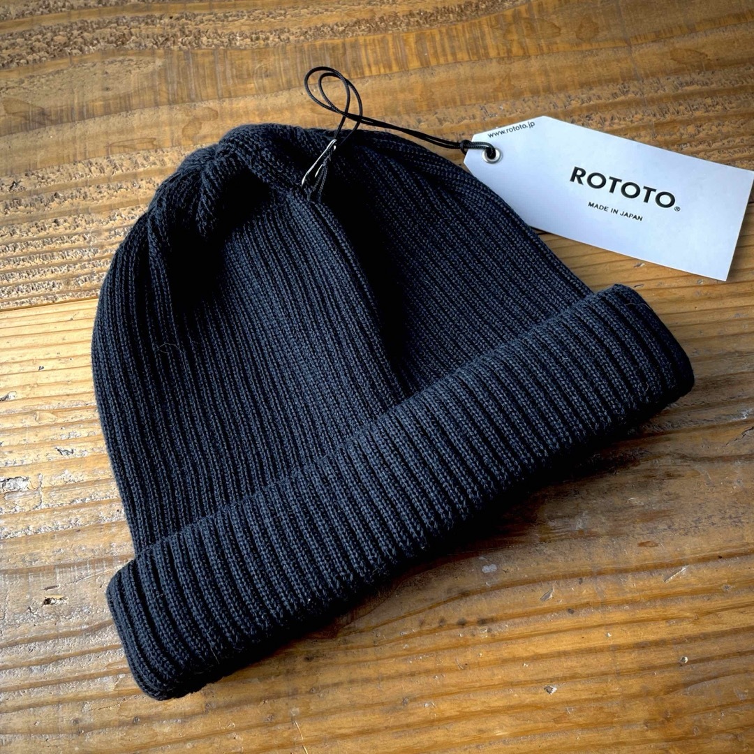 ROTOTO(ロトト)のROTOTO ロトト 帽子 ニット帽 コットンロールアップビーニー 黒 メンズの帽子(ニット帽/ビーニー)の商品写真