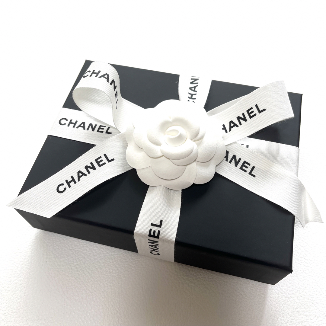 CHANEL(シャネル)のシャネル CHANEL 二つ折り スモールウォレット　ミニ財布 2023 レディースのファッション小物(財布)の商品写真