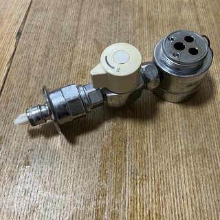 トウトウ(TOTO)の中古　食洗器　分岐水栓　SKF5(Panasonic CB-SKF6 と同等？)(食器洗い機/乾燥機)