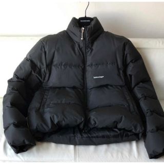 バレンシアガ(Balenciaga)のバレンシアガ　Cシェイプ　ダウンジャケット(ダウンジャケット)