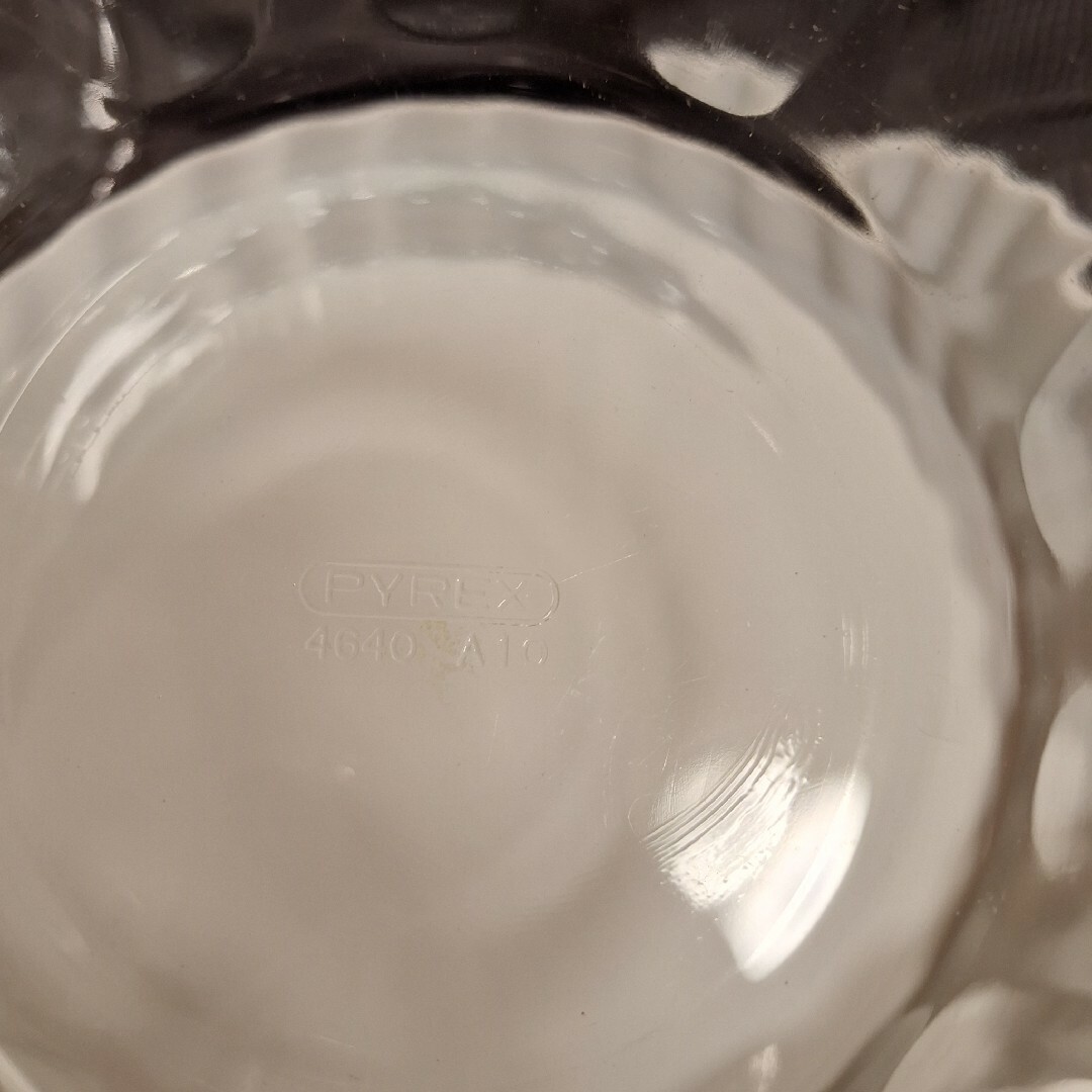 Pyrex(パイレックス)のパイレックス パイ皿 PYREX 耐熱 透明 白 グラタン皿 インテリア/住まい/日用品のキッチン/食器(調理道具/製菓道具)の商品写真