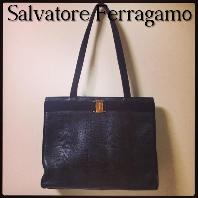 FERRAGAMO - 【定価20万→9800】フェラガモ♡